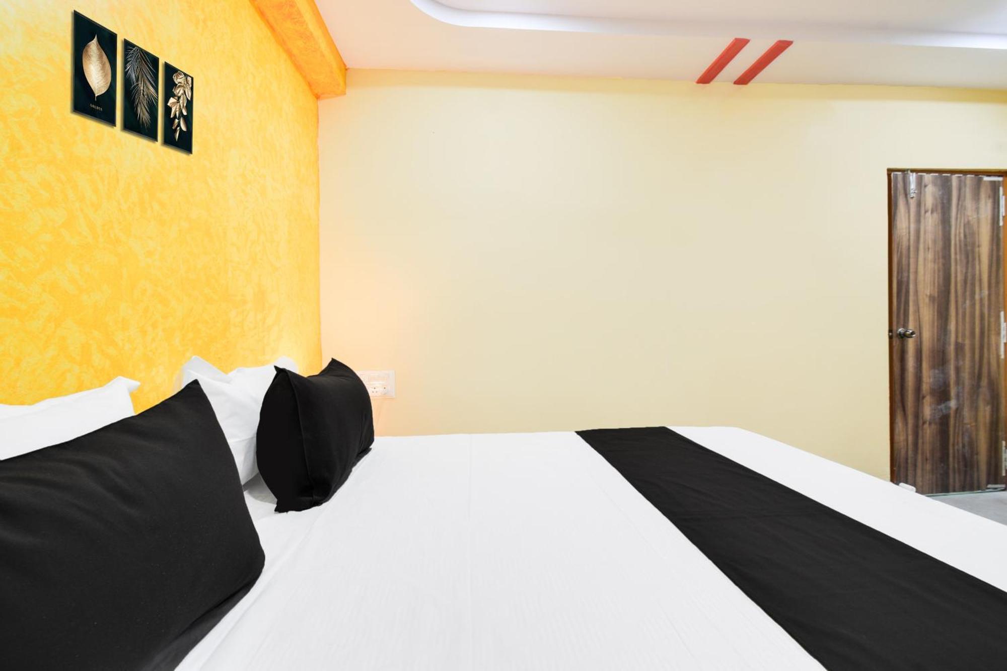 Hotel O Lucky Grand Χιντεραμπάντ Εξωτερικό φωτογραφία