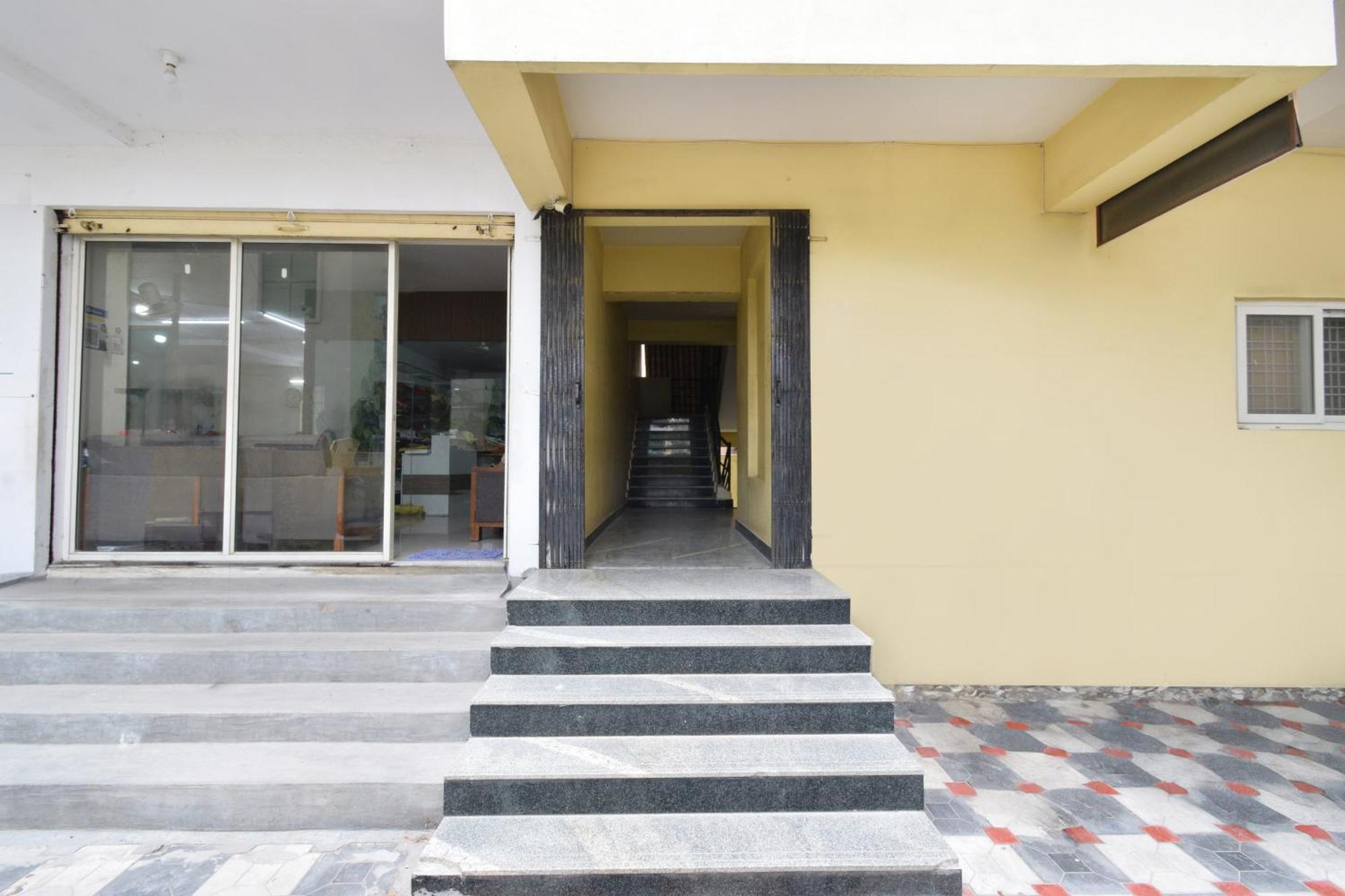 Hotel O Lucky Grand Χιντεραμπάντ Εξωτερικό φωτογραφία