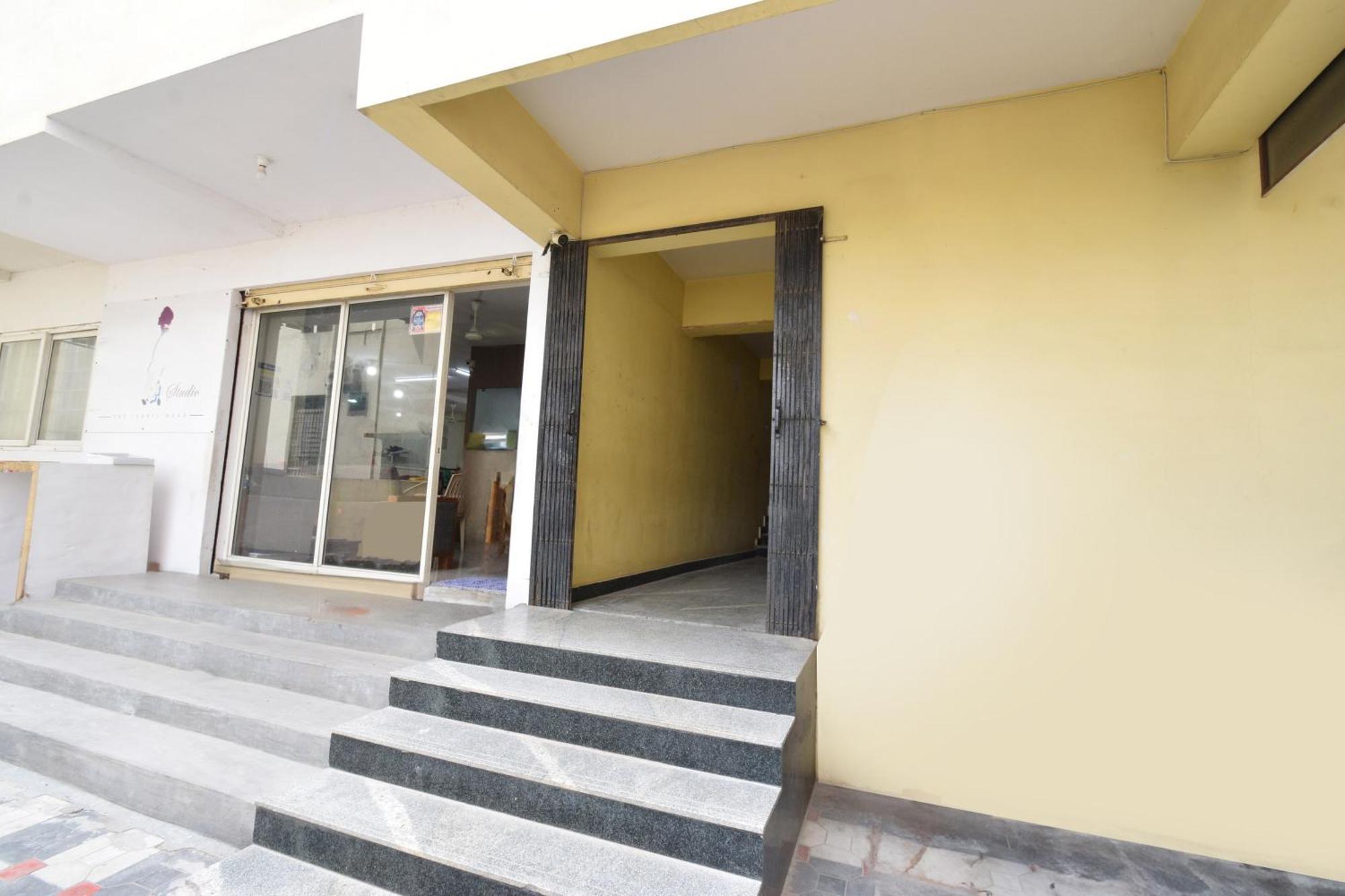 Hotel O Lucky Grand Χιντεραμπάντ Εξωτερικό φωτογραφία